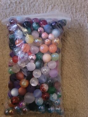 Extra Large Mixed Assorted Beads Bag - Contains Over 400. Multi Colors